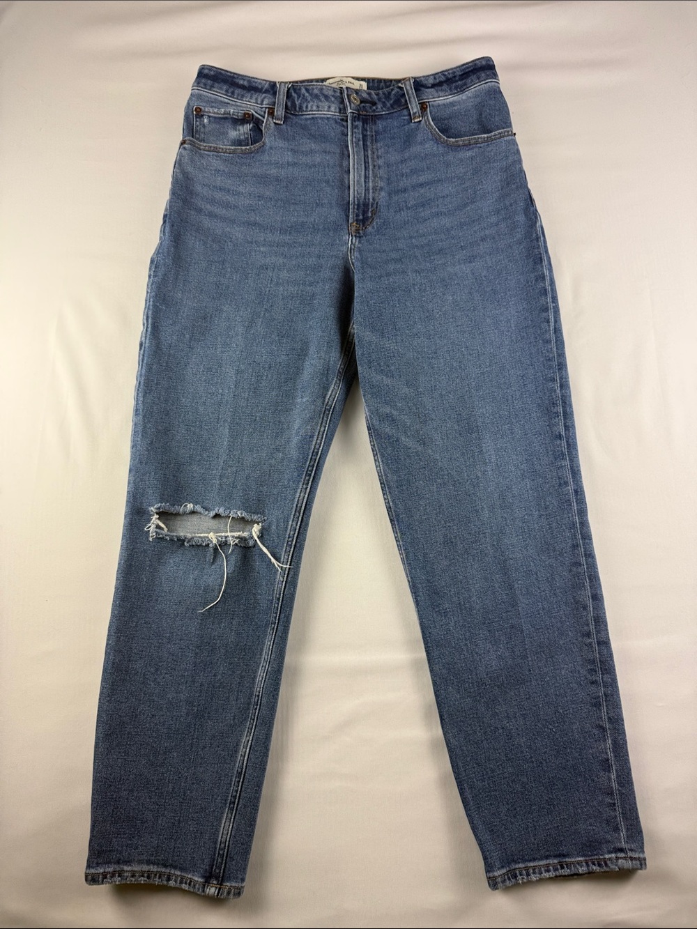 Abercrombie & Fitch Curve Love The Mom High Rise Jeans Women's Size 31 Like New